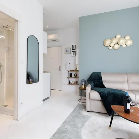 The Sun Yourhosthelper