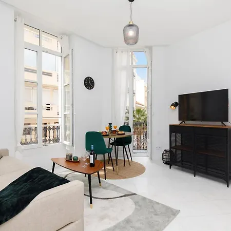 Apartment The Sun Yourhosthelper Cannes